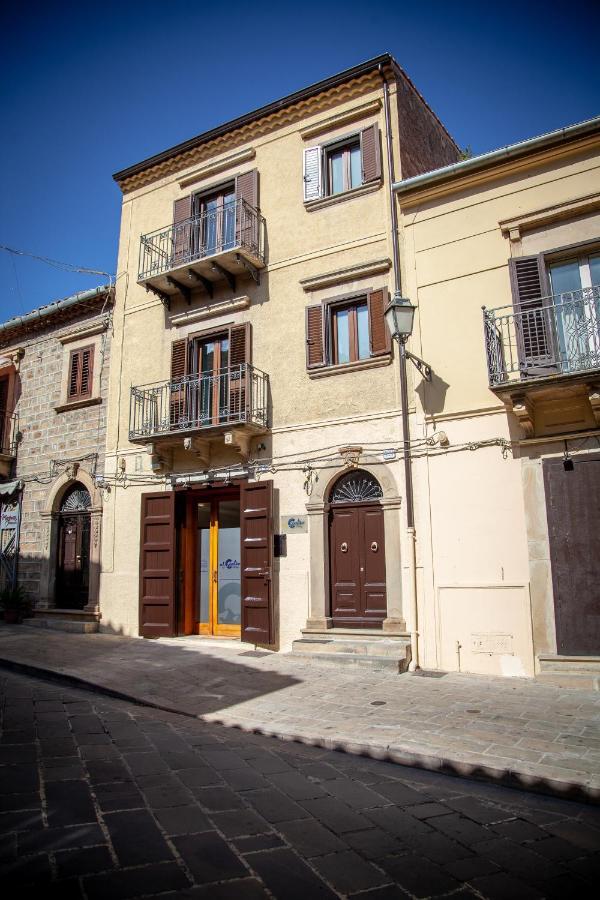 Al Centro Casa Vacanze Mistretta Exterior photo